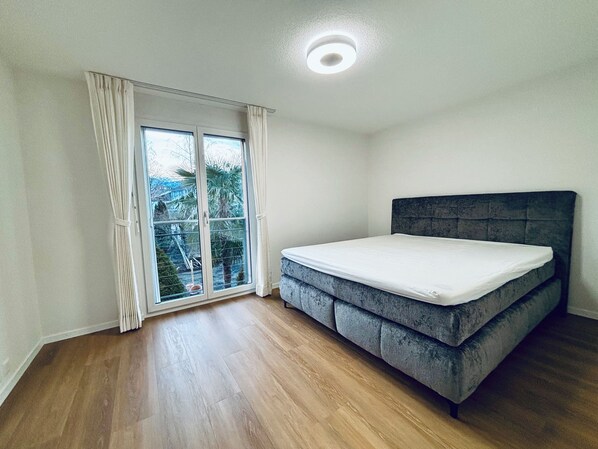 4 chambres, bureau, Wi-Fi gratuit, draps fournis