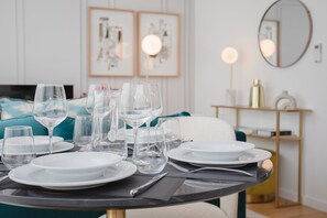 Dining - GuestReady - Soho urban retreat (Porto)