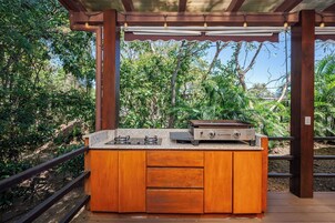 Luxury House, 5 Bedrooms, Private Pool | Terrace/patio