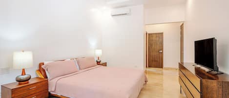 Luxury House, 5 Bedrooms, Private Pool | In-room safe, individually decorated, iron/ironing board, free WiFi