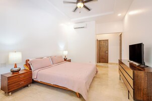 Caja de seguridad en la habitación y decoración personalizada 