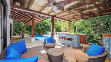 Luxury House, 5 Bedrooms, Private Pool | Outdoor dining