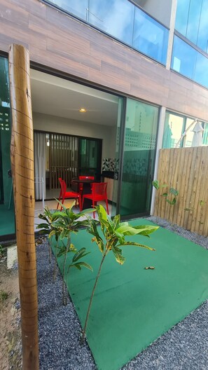 Classic Apartment | Outdoor dining - A 2  minutos do Mar  02PP by La Playa (Ipojuca)