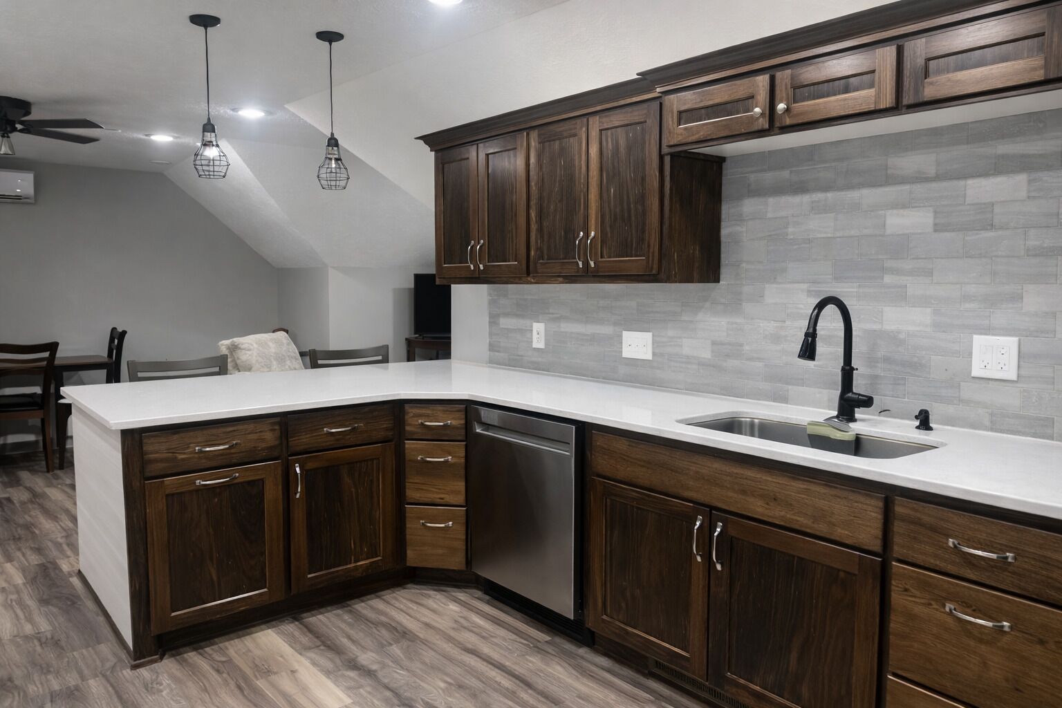 Mikrowelle, Ofen, Herdplatte, Geschirrspüler