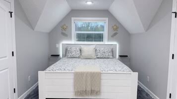 1 bedroom, travel cot, free WiFi, bed sheets