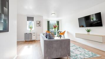 Apartment, 2 Bedrooms | Living room