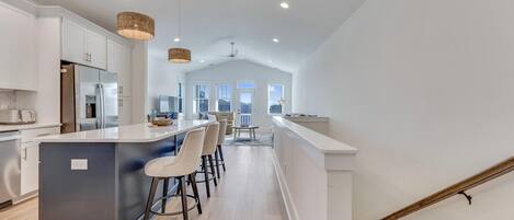 Refrigerador, horno, parrilla de estufa y lavavajillas