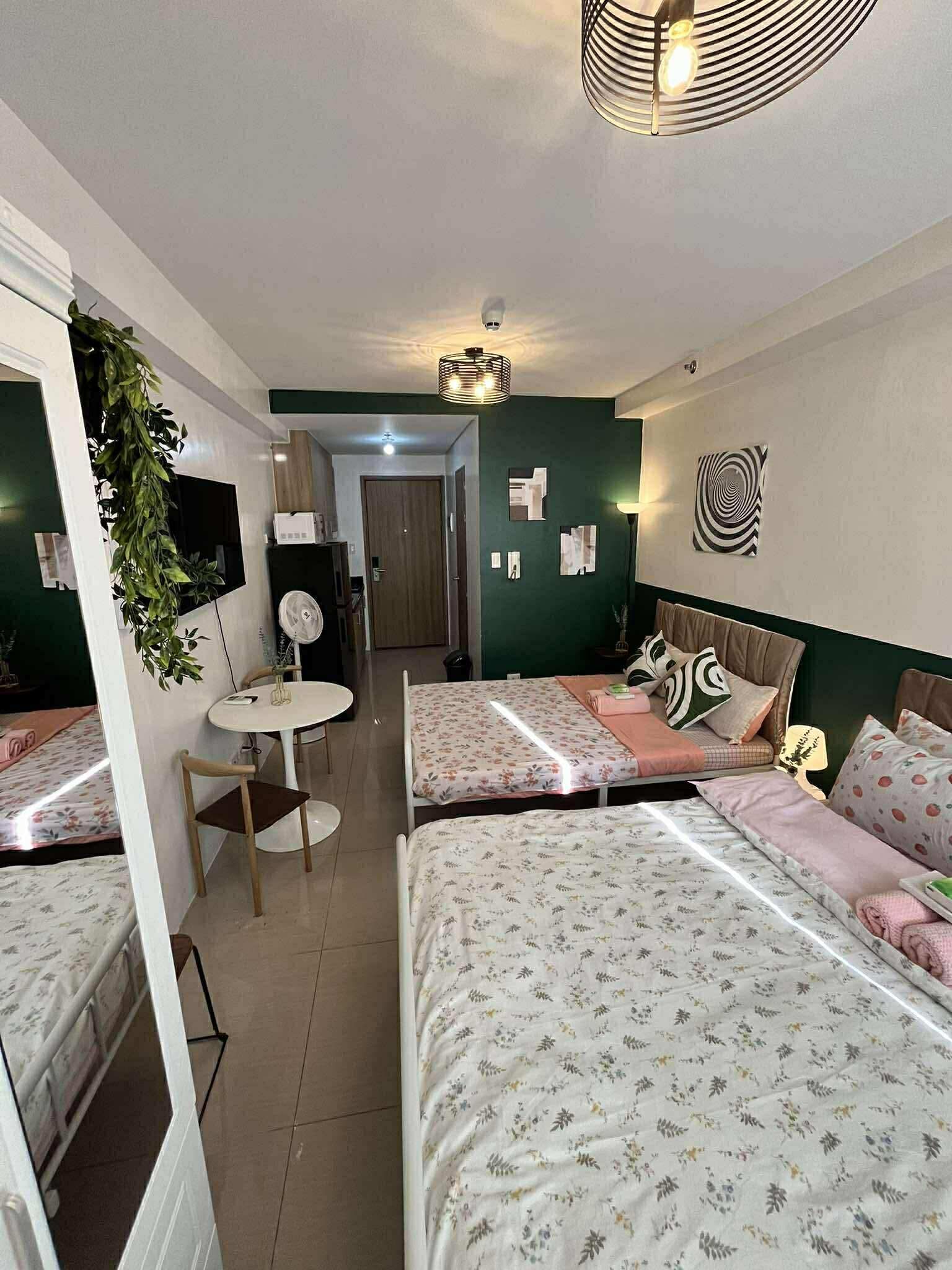 Decoración personalizada, muebles diferentes y wifi gratis 