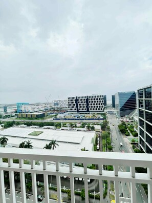Balcony - Shore Residences MOA staycation (Pasay)