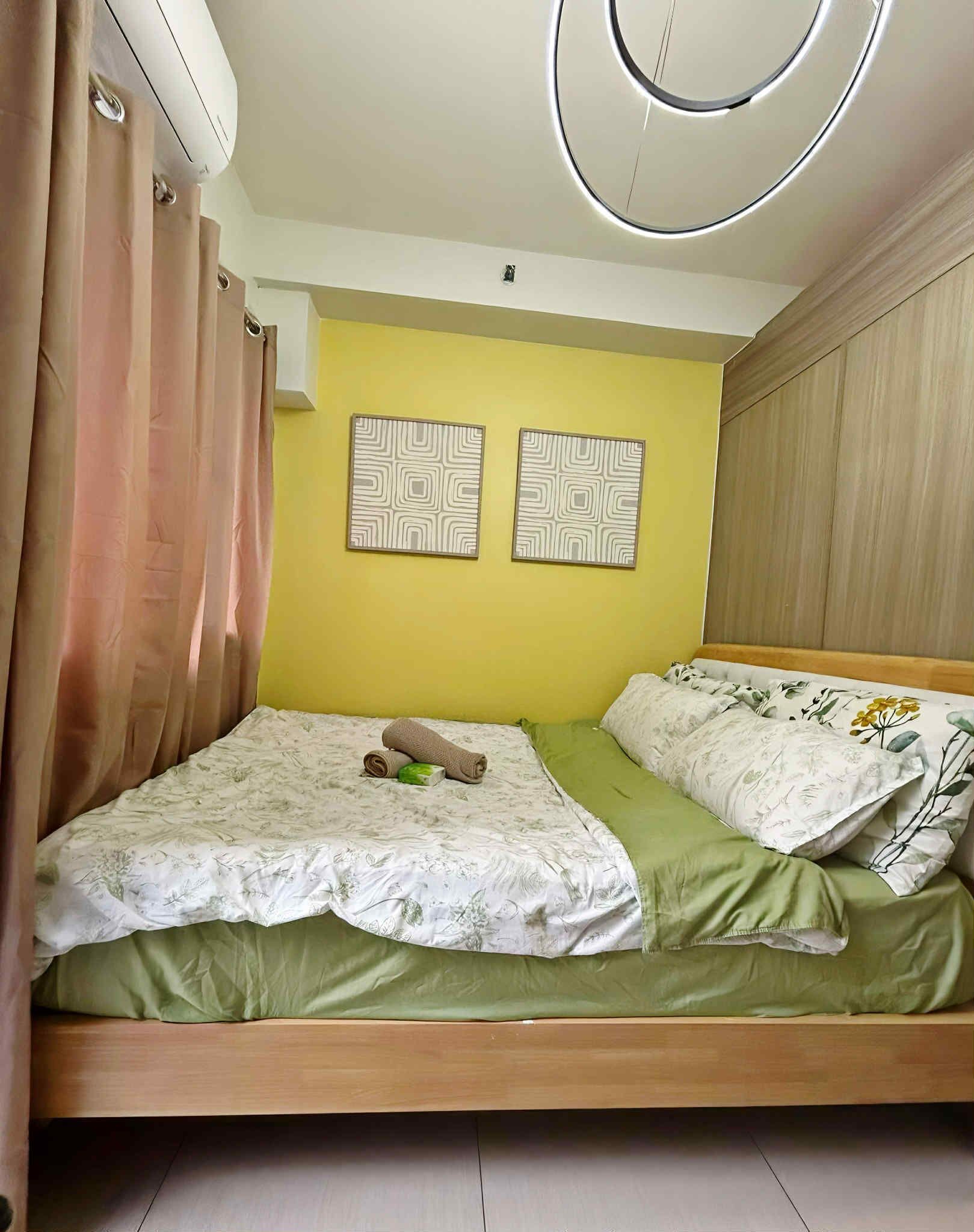 Decoración personalizada, muebles diferentes y wifi gratis 