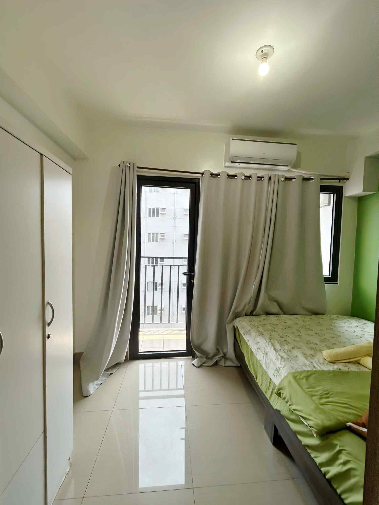 Decoración personalizada, muebles diferentes y wifi gratis 