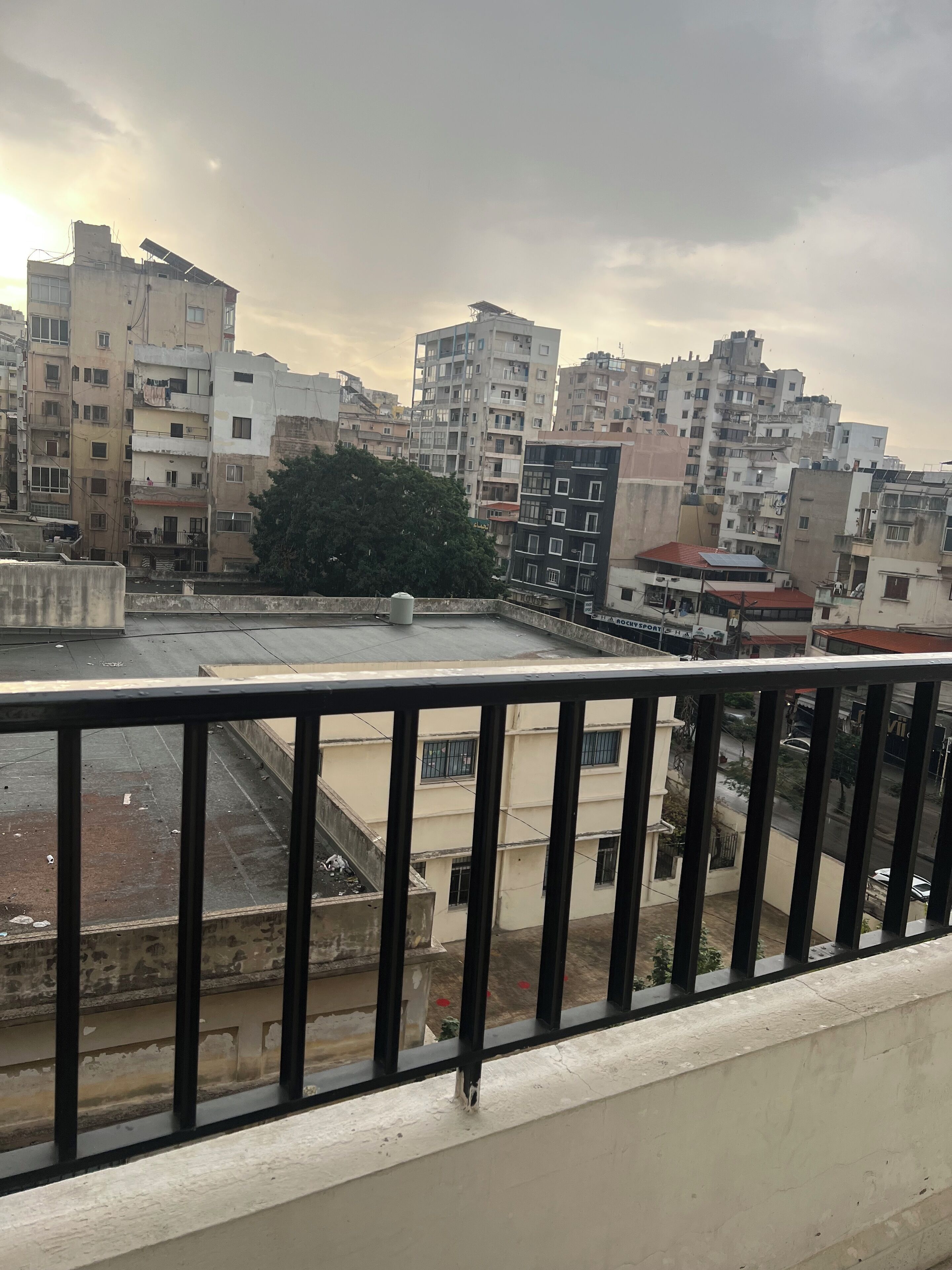 المنطقة المحيطة بالمنشأة