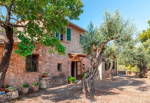 Exterior - Villa 'Sóller Villa es Coco' with Views, Private Terrace, and Wi-Fi (Illes Balears)