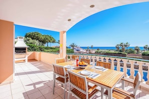 Outdoor dining - Villa Mar Son Bou - Four Bedroom Villa, Sleeps 8 (Alayor)