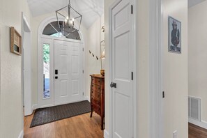 Interior -  3-bedroom 3-bathroom Townhome in Yonahlossee (Boone)