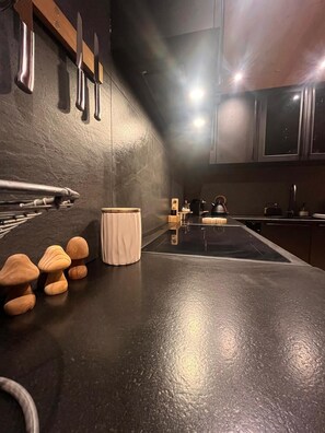 Fridge, microwave, oven, stovetop - Family chalet Les Angles 10pers / Whirlpool bath / Billiards / Close to the slopes (Les Angles)
