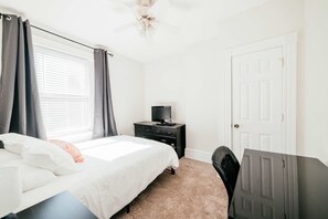 2 bedrooms, desk, iron/ironing board, free WiFi - Historic RVA Apartment with Coffee Bar-Pet friendly-Walk to Convention Center (Richmond)