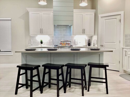 Kemah Marina  Home for 8