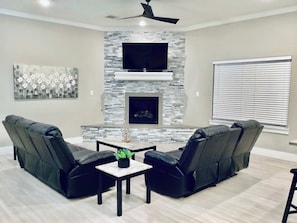 House, Multiple Beds, Hot Tub, Garden View (Kemah Marina) | Living area - Kemah Marina  Home for 8 (Kemah)