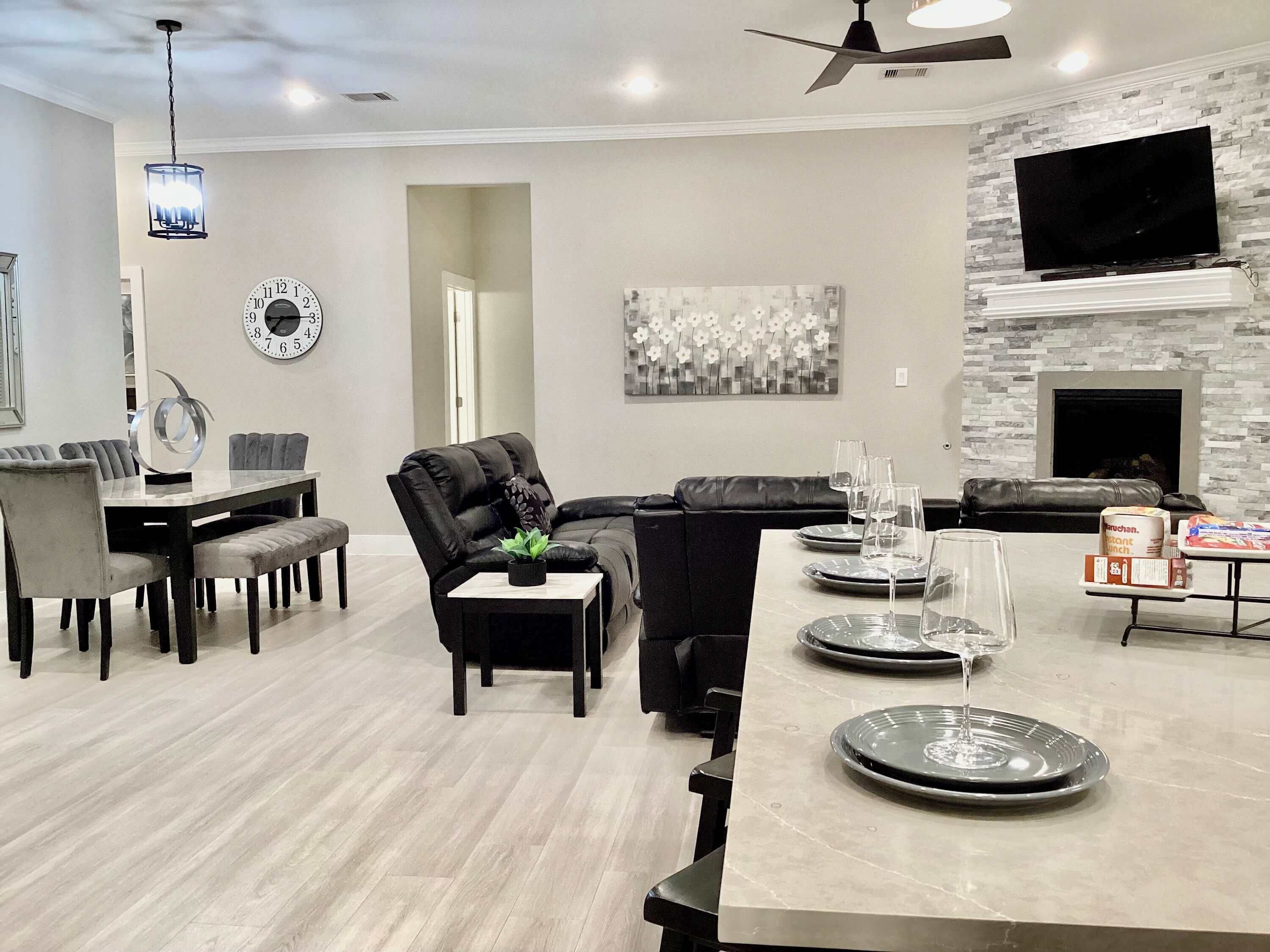 Casa, várias camas, banheira de imersão, vista para o jardim (Kemah Marina) | Opções para refeição