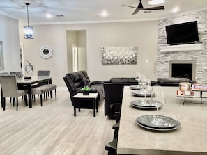 House, Multiple Beds, Hot Tub, Garden View (Kemah Marina) | Dining - Kemah Marina Home for 8 (Kemah)