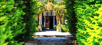 Ty Newydd Country Hotel