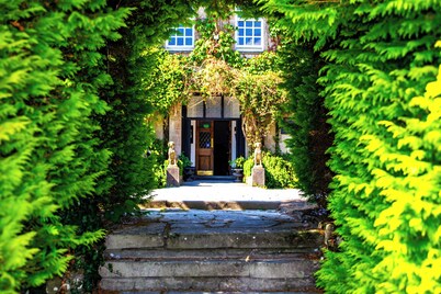 Ty Newydd Country Hotel