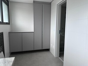 Interior - Modern apartment with ocean view and gourmet balcony. (Bertioga)