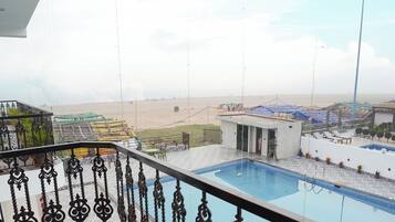 Executive Triple Room | Balcony