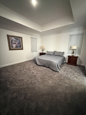 4 bedrooms, desk, iron/ironing board, travel cot - New Construction 4-bedroom House in Marvelous Palm Bay (Palm Bay)