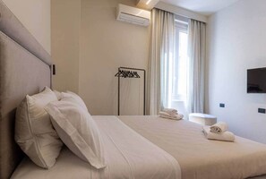 1 bedroom, desk, soundproofing, iron/ironing board - Casa Clio in Canton de Fiori (Bologna)