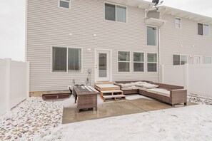 Terrace/patio - Beautiful townhome in Ammon Idaho (Ammon)