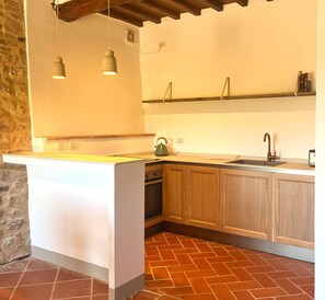 Refrigerador, horno, placa de cocina, lavavajillas