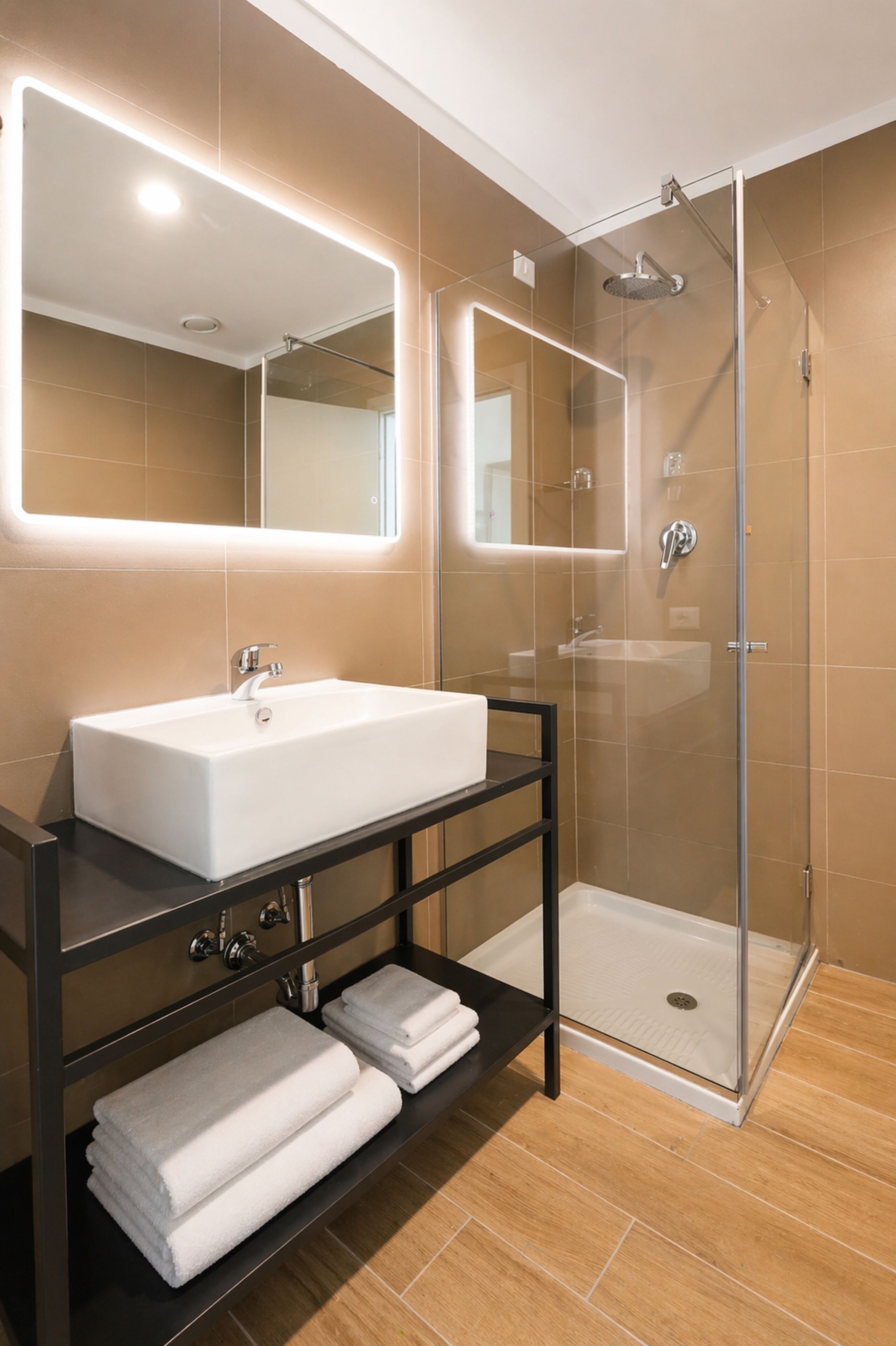 Superior Triple Room | Bathroom | Shower, hair dryer, towels, toilet paper
