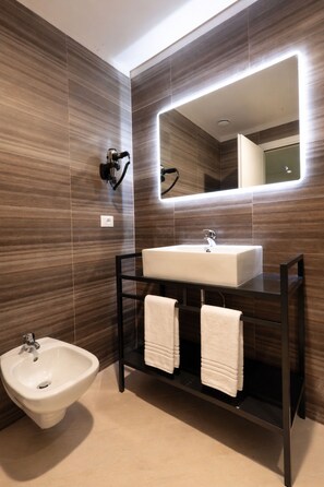 Superior Double or Twin Room | Bathroom - LVG Hotel Collection - Belfiore (Mantua)