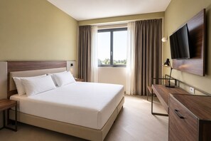 Habitación superior con 1 cama doble o 2 individuales | Sistema de insonorización y wifi gratis