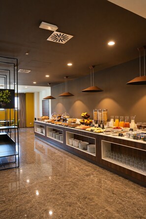 Daily buffet breakfast for a fee