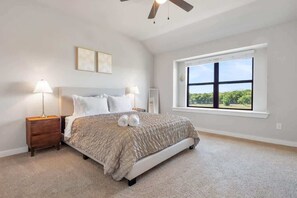 3 bedrooms, iron/ironing board, travel cot, WiFi - Open Kitchen - Covered Patio - Private Backyard (Buda)