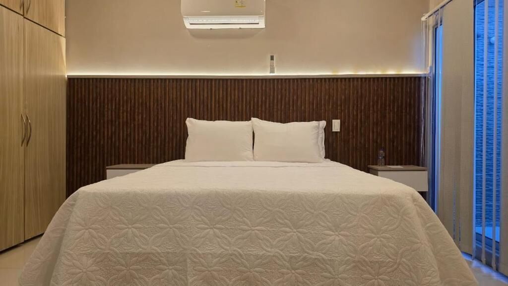 Standard Double Room | In-room safe, laptop workspace, iron/ironing board, free WiFi