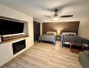 2 bedrooms, WiFi, bed sheets - Cozy 2-bedroom A-Frame in Oneida, TN (Oneida)