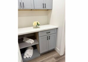 Interior - Newly Renovated 2br Retreat I SPA & GAMES (Rancho Cordova)