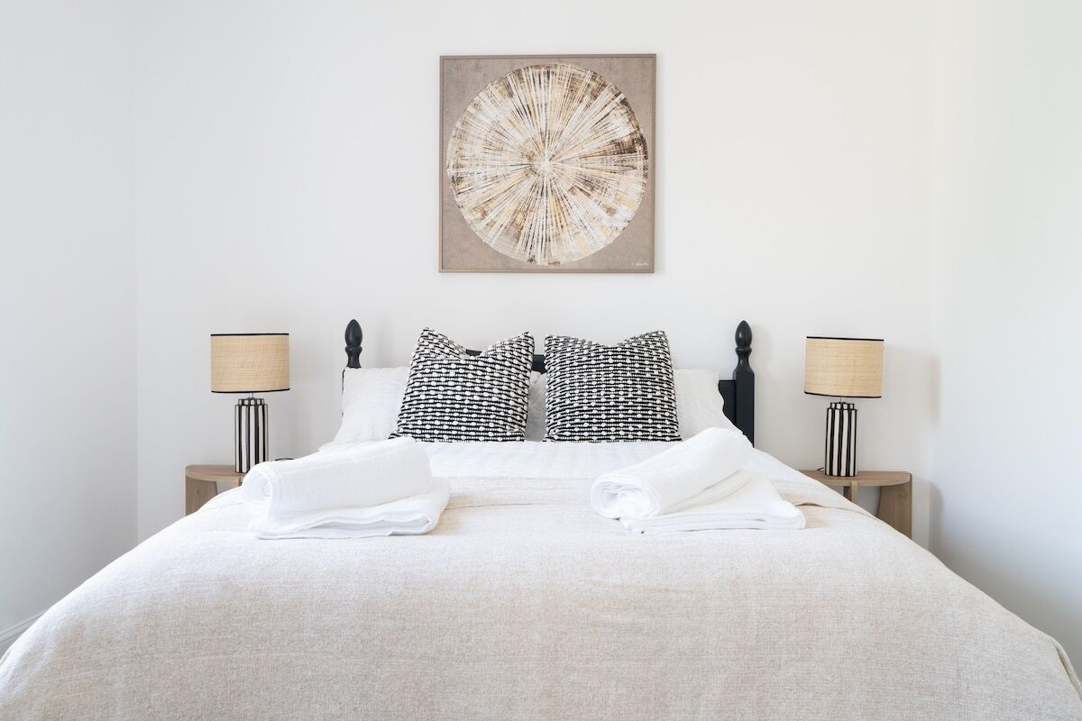 3 bedrooms, iron/ironing board, Internet, bed sheets