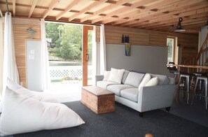Living area - The Boathouse & Sea Studio by Sea Maine (Boothbay)