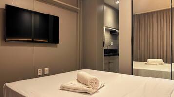 Basic Studio | Free WiFi