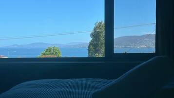 3 bedrooms, iron/ironing board, travel cot, WiFi
