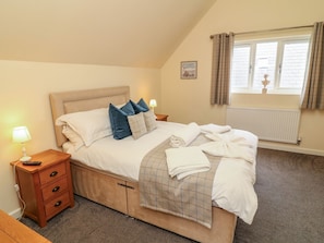 3 bedrooms, individually decorated, individually furnished - James Ville Marina Lodge 7 (Brigg)