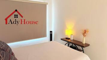 3 habitaciones, tabla de planchar con plancha, wifi y ropa de cama