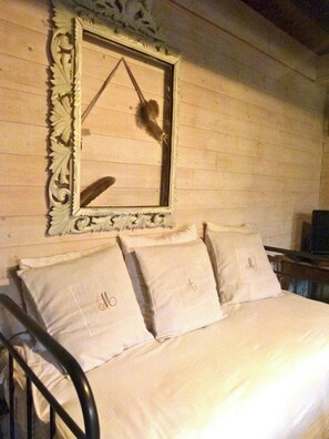 Iron/ironing board, WiFi, bed sheets - La Petite Maison 4 pers. Cholet Puy du Fou, Countryside, Swimming pool, Pond, Forest (Cholet)