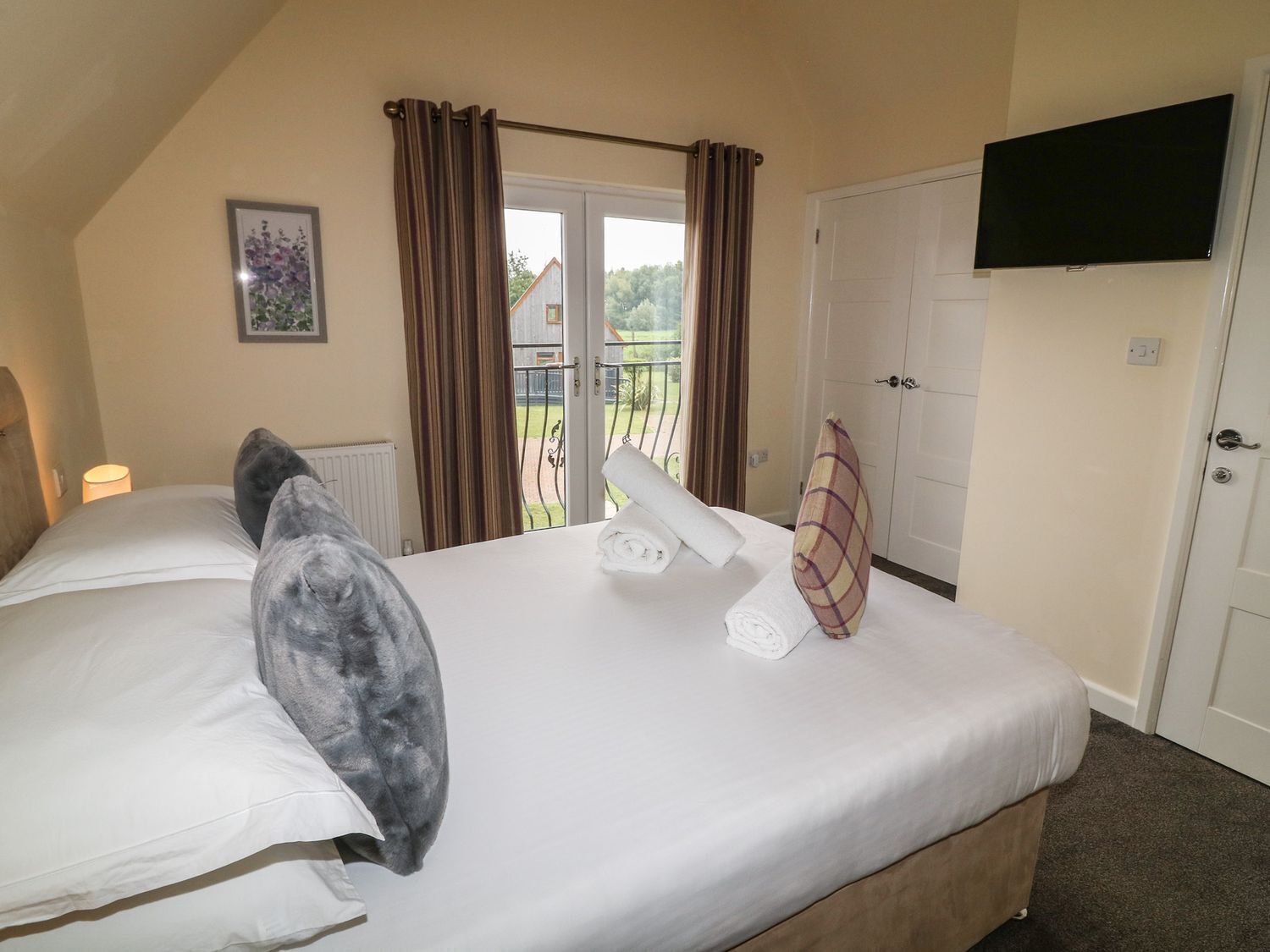 4 Schlafzimmer, individuell dekoriert, individuell eingerichtet