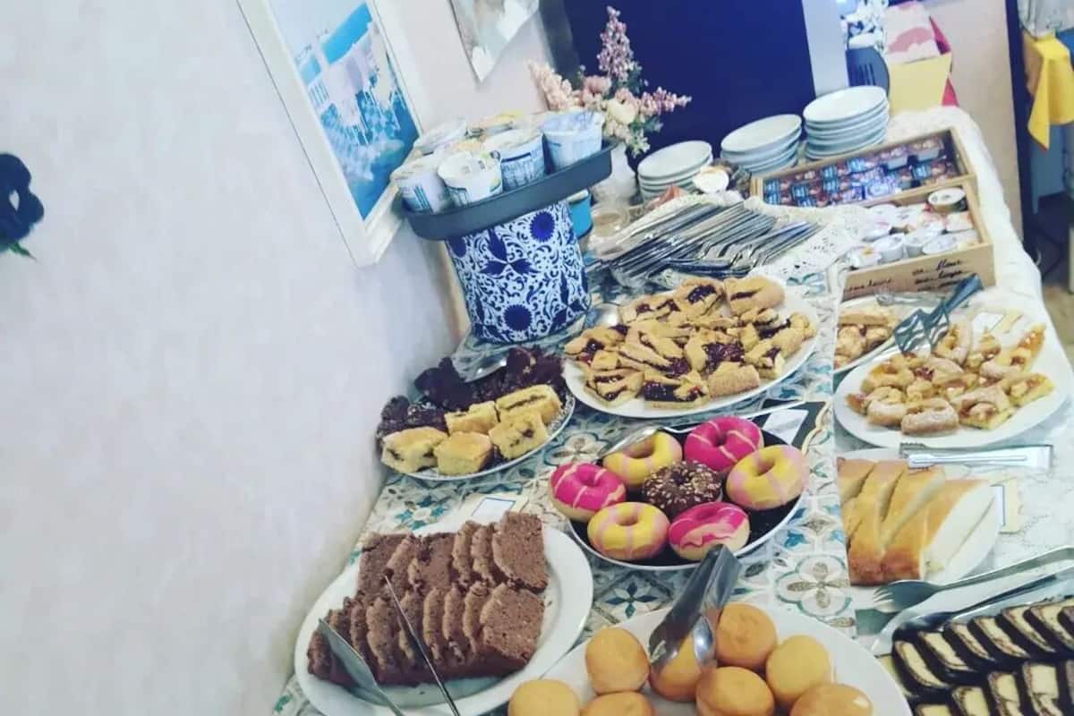 Basic Double or Twin Room, Balcony, Partial Sea View | Dining